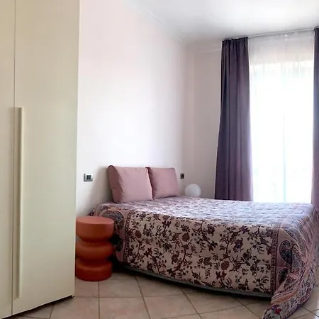 Apartmán Elegante Giardini Reali Centro *