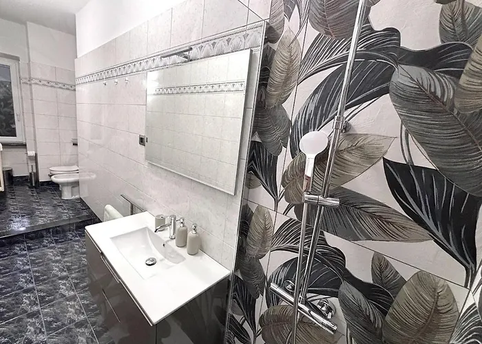 アパート Elegante Giardini Reali Centro