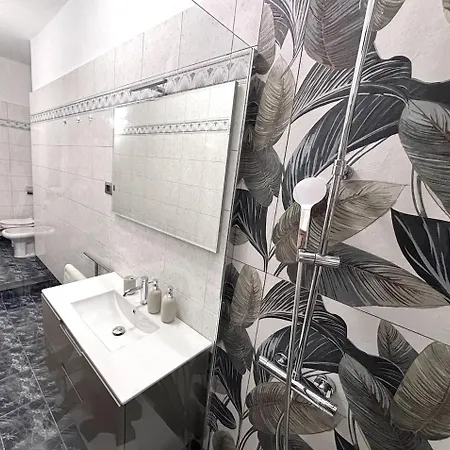 Apartmán Elegante Giardini Reali Centro